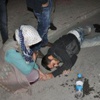 Video: Yaralıya Yardıma Gitti, Oğlu Çıktı Video: Yaralıya Yardıma Gitti, Oğlu Çıktı