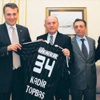 Çatıyla ilgili sorunu Topbaş çözdü Çatıyla ilgili sorunu Topbaş çözdü