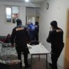 Sokağa çıkma kısıtlamasında kumar oynarken yakalandılar Sokağa çıkma kısıtlamasında kumar oynarken yakalandılar