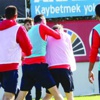 Aykut idmanda Marin'i boğuyordu