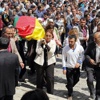 Terörist cenazesi taşıyan vekile soruşturma