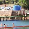 Heybeliada'da yangın çıktı, onlar suda top oynamaya devam etti Heybeliada'da yangın çıktı, onlar suda top oynamaya devam etti
