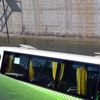 Otomobile çarptı, kanala uçtu!