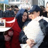 İki aylık kızı ile şehit eşini uğurladı