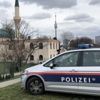 Avrupa'daki camilerde güvenlik önlemleri artırıldı Avrupa'daki camilerde güvenlik önlemleri artırıldı
