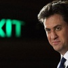 Ed Miliband istifa etti Ed Miliband istifa etti