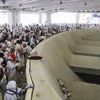 Milyonlar şeytan taşlayıp hacı oldu