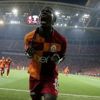 Tabelaya 8 farklı imza Tabelaya 8 farklı imza