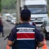 Jandarmadan yolcu otobüslerine Kovid-19 denetimi Jandarmadan yolcu otobüslerine Kovid-19 denetimi