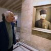 Atatürk hayranı dünyaca ünlü sanatçıdan 30 Ağustos hediyesi Atatürk hayranı dünyaca ünlü sanatçıdan 30 Ağustos hediyesi
