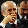 Bahçeli ne yapmaya çalışıyor ?