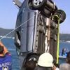 Sarıyer'de bir otomobil denize uçtu Sarıyer'de bir otomobil denize uçtu