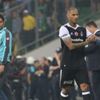 Şenol Güneş'ten soyunma odasında Q7'ye fırça Şenol Güneş'ten soyunma odasında Q7'ye fırça