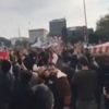 İzmir Valisi Köşger'den Suriyeli grubun protestosuna ilişkin açıklama İzmir Valisi Köşger'den Suriyeli grubun protestosuna ilişkin açıklama