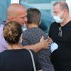 Fırtınada kopan tabela, anneyi canından etti