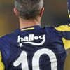 Fenerbahçe Van Persie'yi bırakmıyor Fenerbahçe Van Persie'yi bırakmıyor