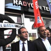RTÜK binasına siyah çelenk