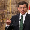 Davutoğlu'ndan akademisyenlere bildiri çağrısı