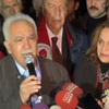 Doğu Perinçek’e coşkulu karşılama Doğu Perinçek’e coşkulu karşılama