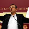 CHP’li Özel: Soğan depolarına baskının ekonomideki yangını söndüreceğine inandıramazlar CHP’li Özel: Soğan depolarına baskının ekonomideki yangını söndüreceğine inandıramazlar