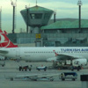 Taşkınlık yapan Rus kadın yolcular uçaktan indirildi Taşkınlık yapan Rus kadın yolcular uçaktan indirildi