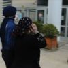 Çocuğunu kullanarak hırsızlık yapan kadın yakalandı Çocuğunu kullanarak hırsızlık yapan kadın yakalandı