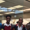 Apple, mağazadan atılan öğrencilerden özür diledi Apple, mağazadan atılan öğrencilerden özür diledi