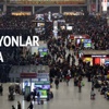 Çin'de yüz milyonlar yollara düştü Çin'de yüz milyonlar yollara düştü