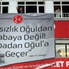 Yolsuzluk Haftası eylemleri devam ediyor: Zeytinburnu MHP Başkanlığı yolsuzluk pankartı astı Yolsuzluk Haftası eylemleri devam ediyor: Zeytinburnu MHP Başkanlığı yolsuzluk pankartı astı