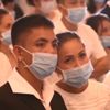 Filipinler'de 200 çift dünyaevine maskeyle girdi