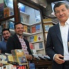 Tam bir kitap aşığı Tam bir kitap aşığı