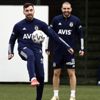 Fenerbahçe'de iki kadro dışı daha! Caner Erkin ve Sinan Gümüş