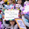 Muratpaşalı minikler, haklarını pankartlarla gösterdi Muratpaşalı minikler, haklarını pankartlarla gösterdi