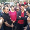 İşten çıkarılınca oturma eylemine başlayan işçilere CHP'den ziyaret