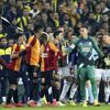 Fenerbahçe - Galatasaray derbisinde kırmızı kartlar havada uçuştu