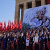 Gençlik ve Spor Bakanı Kılıç ile beraberindeki heyet Anıtkabir'i ziyaret etti