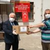 Düzce Belediyesi ürettiği maskeleri muhtarlara teslim ...