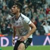 Umut Nayir'den örnek hareket Umut Nayir'den örnek hareket