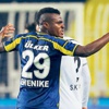 Emenike krizi, Fener'in derbi sevincini gölgeledi Emenike krizi, Fener'in derbi sevincini gölgeledi