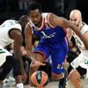 Anadolu Efes Panathinaikos'u 78-62 mağlup etti Anadolu Efes Panathinaikos'u 78-62 mağlup etti