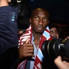 Trabzonspor’un yeni transferi M’bia Trabzon’a geldi! Trabzonspor’un yeni transferi M’bia Trabzon’a geldi!