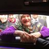 Erdoğan'ın yaşlı kadınla sohbeti Erdoğan'ın yaşlı kadınla sohbeti