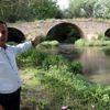 Tarihi köprü, yıkılma tehlikesiyle karşı karşıya Tarihi köprü, yıkılma tehlikesiyle karşı karşıya