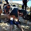 Oğluna suni teneffüs yapan baba: Ne olur aç gözlerini Oğluna suni teneffüs yapan baba: Ne olur aç gözlerini
