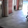 Bir şey bulamayınca steteskopu çaldılar Bir şey bulamayınca steteskopu çaldılar