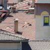 Burdur'da çatıda çıplak şekilde güneşlenen sapkın gözaltına alındı