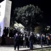 Kırgızistan'da Cumhurbaşkanlığı Sarayı ve parlamento işgal edildi Kırgızistan'da Cumhurbaşkanlığı Sarayı ve parlamento işgal edildi