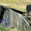Askeri araç devrildi: 12 asker yaralı Askeri araç devrildi: 12 asker yaralı
