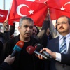 Serbest bırakılan polisleri başka mahkeme tutukladı Serbest bırakılan polisleri başka mahkeme tutukladı