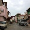 Çorum'da fırtına çatıları uçurdu